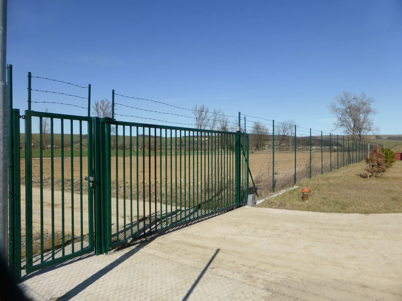 Ostnatý drôt – ukážka realizácie 1