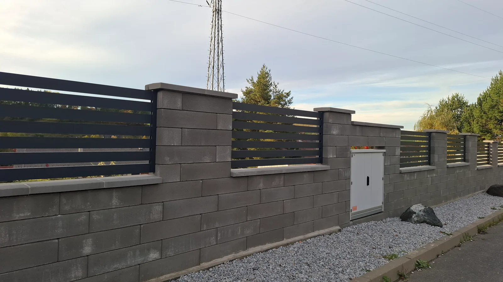 Plot na mieru – laty vodorovne antracit
